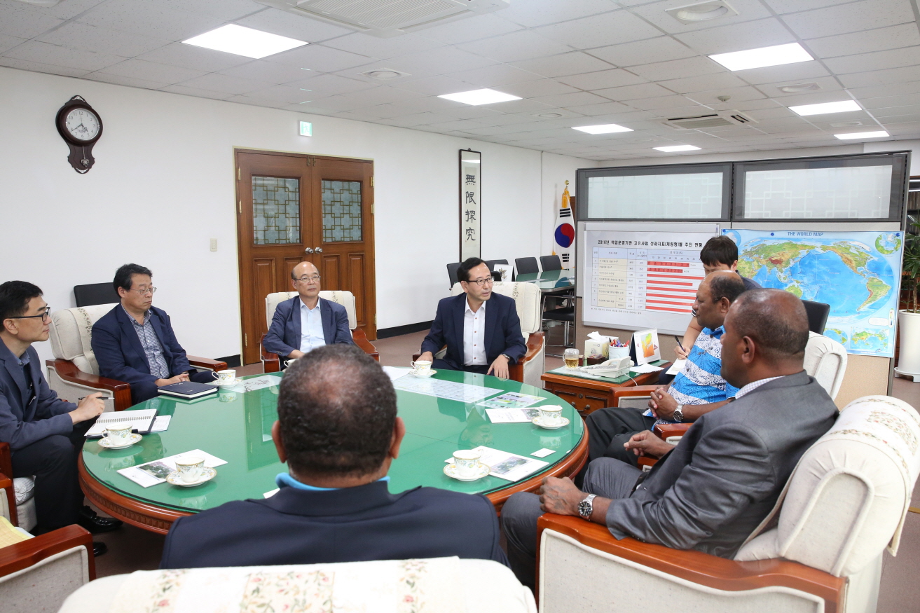 The Minister of Fisheries and Forest of Fiji Visited NIFS
